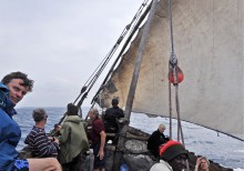 Med dhow över till Zanzibar
