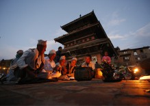 Skymning vid Durbar Square i Bhaktapur