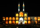 Stora moskén i Yazd på kvällen