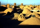 Yazd uppifrån. Lägg märke till vindtornen