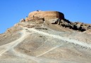 Zoroastriskt begravningstorn utanför Yazd