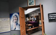 Besök vid Moder Teresas hus i Calcutta