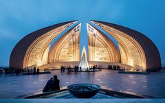 Mäktiga Pakistan Monument museum i Islamabad