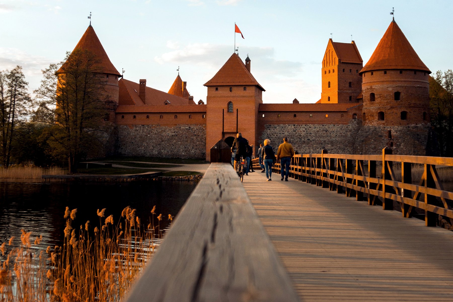 Du besöker det mäktiga slottet Trakai i södra Litauen